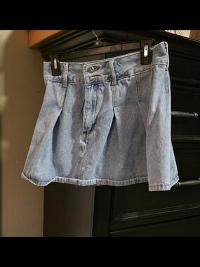 SHEIN Light Blue Denim Mini Skirt